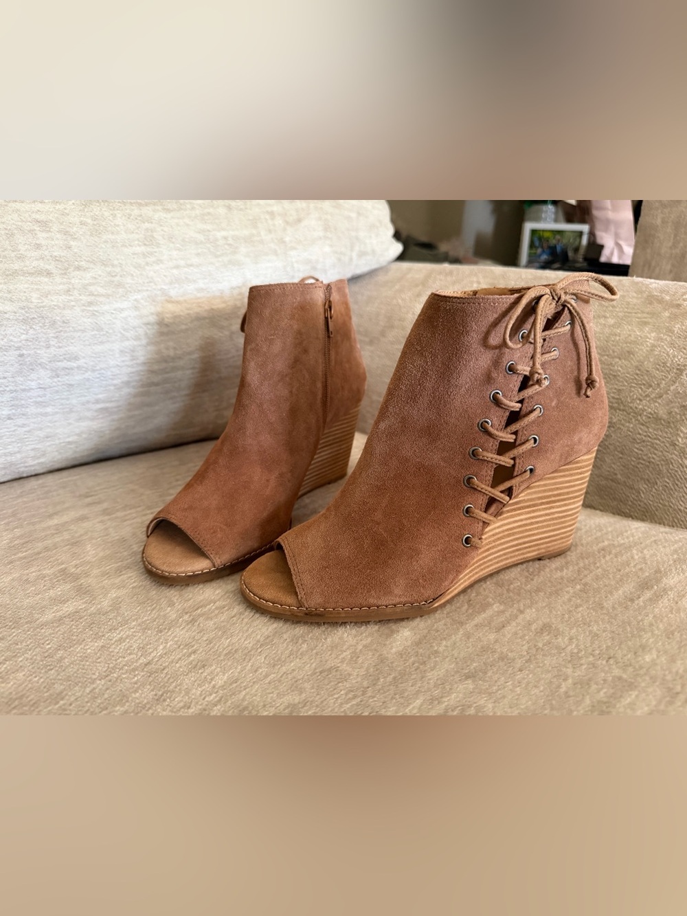 Lucky Brand Jaevin Style Brown Suede Lace Up Open Toe Wedge Ankle Booties 10